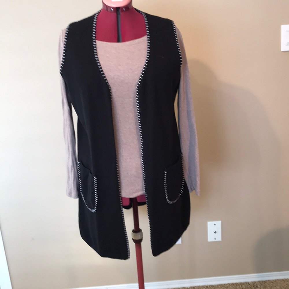 Long sweater vest, black with white detail